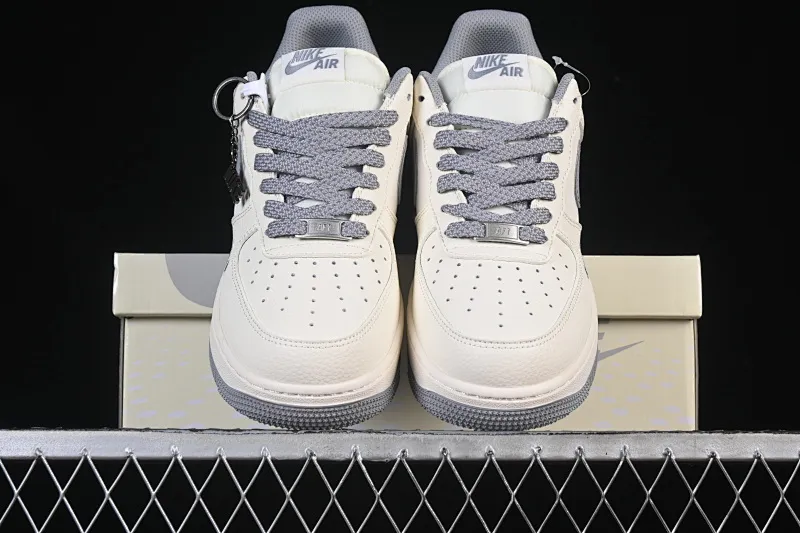 All categories Nk Air Force 1 Air Force series Nk Air Force 1 Low Air Force low-top Nike Air Force 1'07 Low Nike tree pattern classic gray Air Force 1 low-top casual sneakers SM6668-106